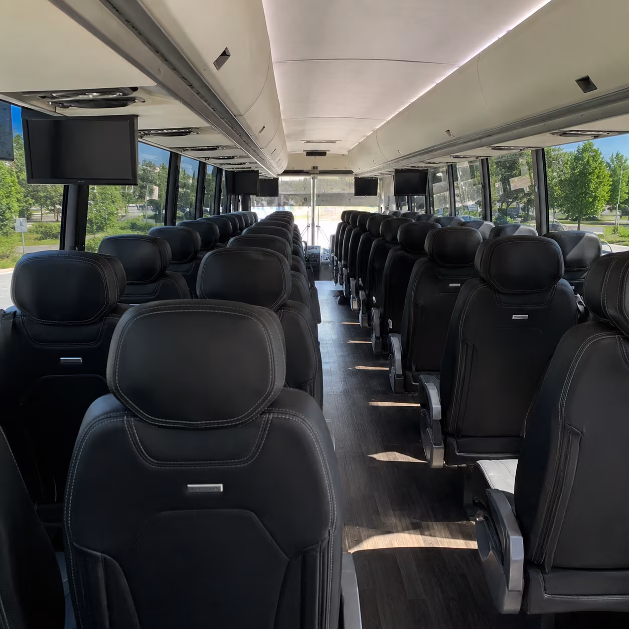 hollywood keep your wine tour group together with a hollywood charter bus