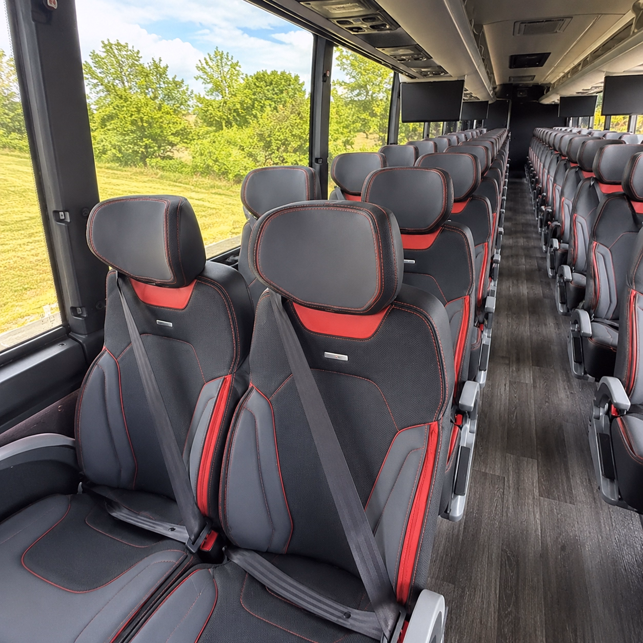 let daviecharterbuscompany com handle convention shuttles to the broward county convention center