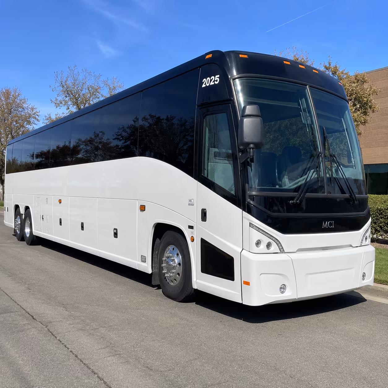 shuttle your team between davie and fort lauderdale hollywood international airport